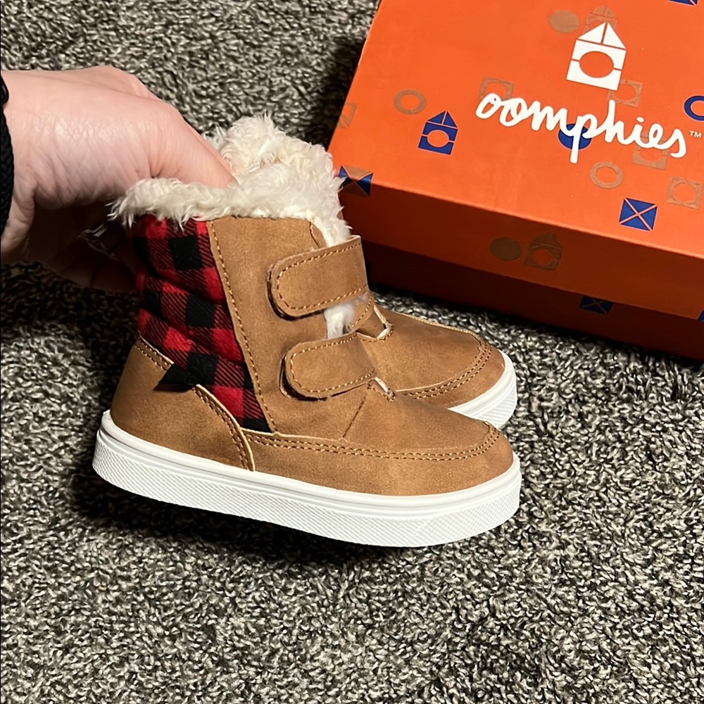 Oomphies Charlie Brown Buffalo Plaid Toddler Boy Boots